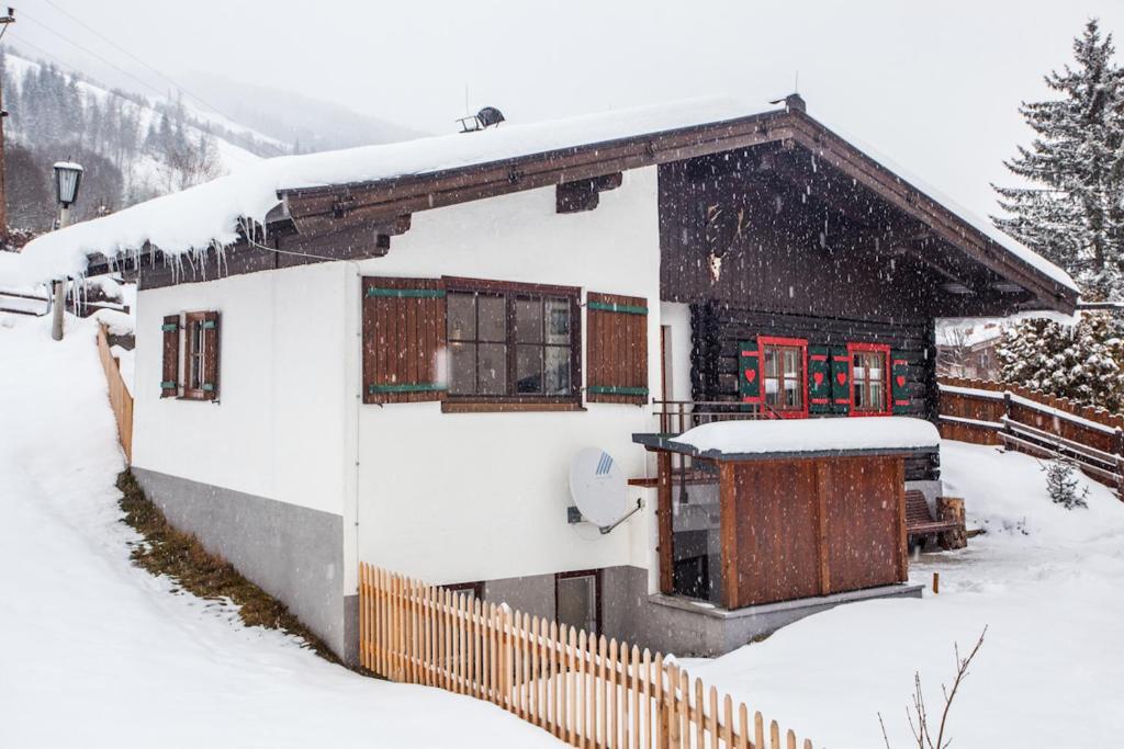 Chalet Appartement Alpenherz Saalbach-Hinterglemm Quarto foto